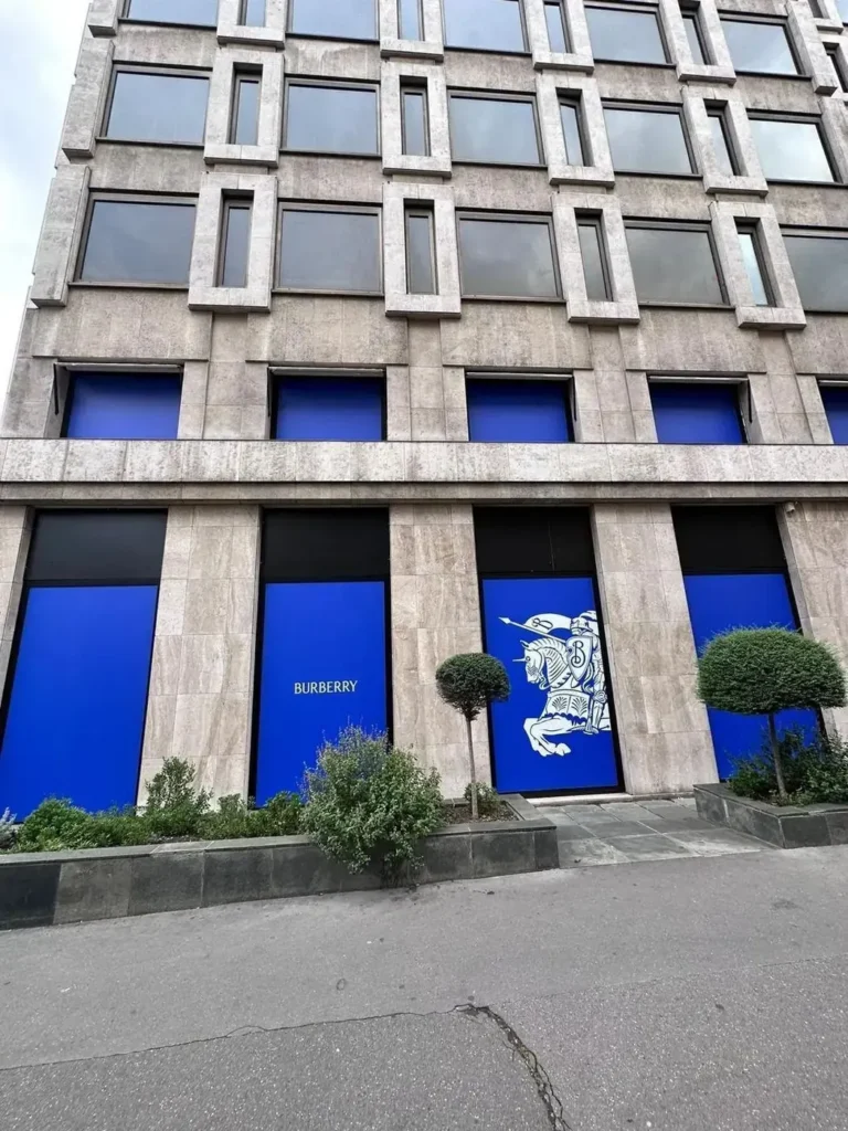 Habillage de façade grand format – réalisation AU PRINT DIGITAL, Paris