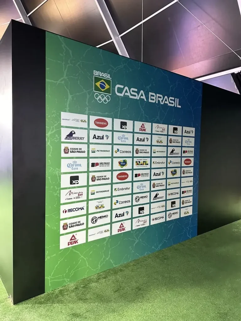 Mur partenaires, fan zone JO Paris 2024 – réalisation AU PRINT DIGITAL