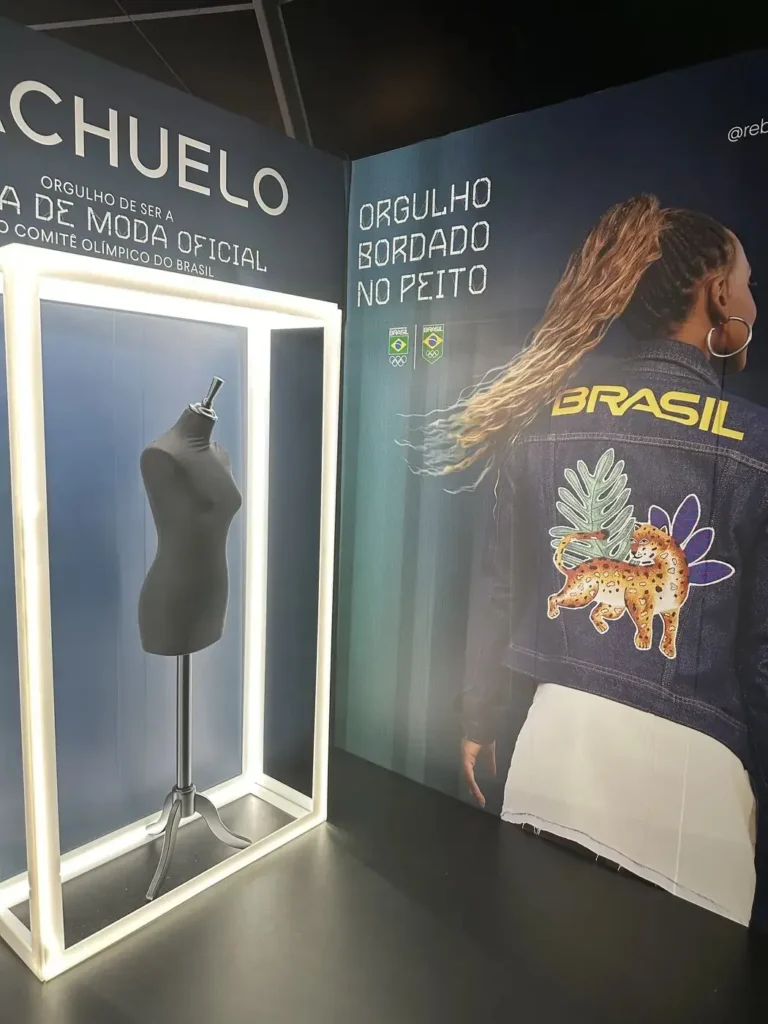 Caisson lumineux et visuel mode – réalisation AU PRINT DIGITAL, Jeux olympiques Paris 2024