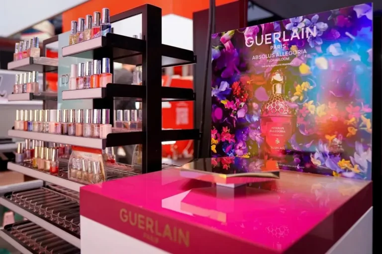 PLV parfumerie – réalisation AU PRINT DIGITAL, Paris