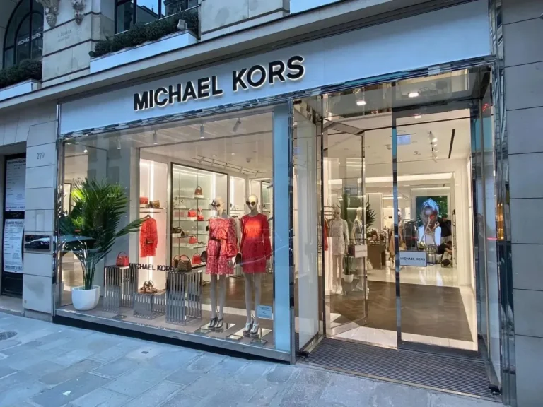 Façade de boutique, Paris – réalisation AU PRINT DIGITAL, Paris